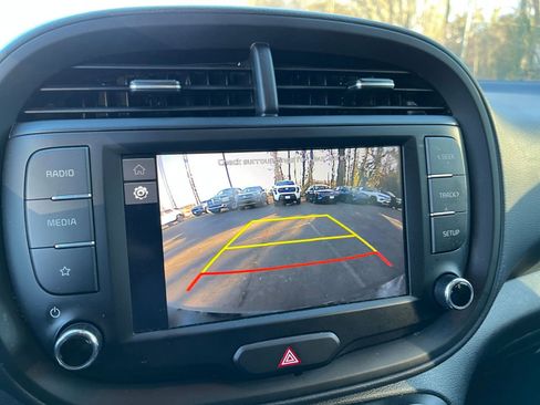 Used 2025 Kia Soul LX w/ LX Technology Package image 22