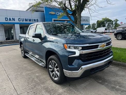 Used 2024 Chevrolet Silverado 1500 LT AWD/4WD image 2