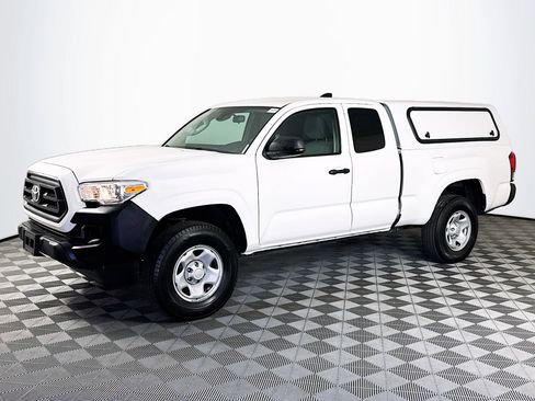 Used 2023 Toyota Tacoma SR RWD image 4