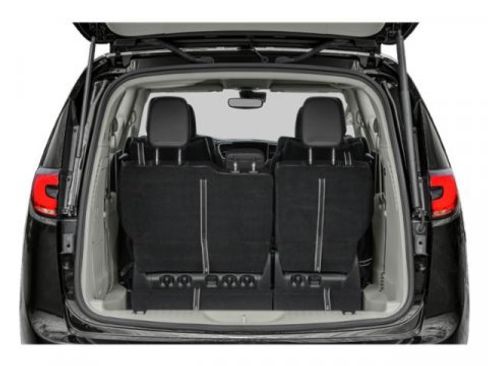 Used 2024 Chrysler Pacifica Premium image 14