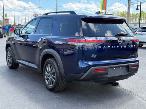 Used 2022 Nissan Pathfinder SV AWD/4WD image 5