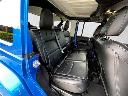 Used 2021 Jeep Wrangler Unlimited Sahara w/ Cold Weather Group AWD/4WD image 29