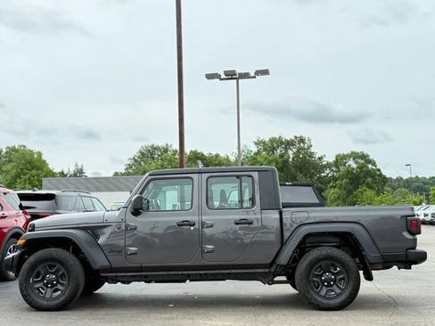 Used 2022 Jeep Gladiator Sport AWD/4WD image 39