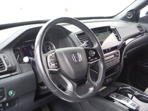 Used 2022 Honda Passport Elite image 14