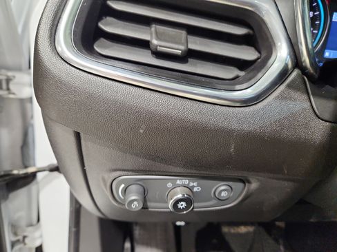 Used 2023 Chevrolet Equinox Premier AWD/4WD image 14