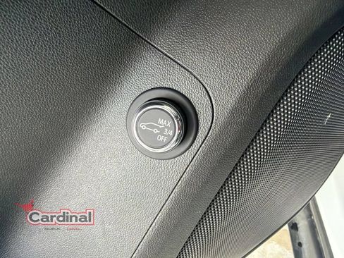 Used 2023 GMC Acadia SLE w/ Driver Convenience Package FWD image 23