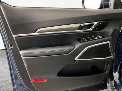 Certified 2025 Kia Telluride SX Prestige X-Line AWD/4WD image 19