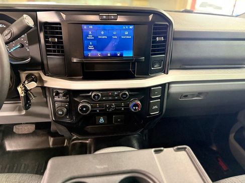 Used 2025 Ford F350 XLT w/ FX4 Off-Road Package AWD/4WD image 17