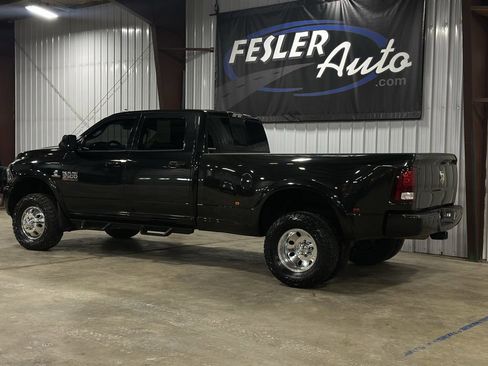 Used 2018 RAM 3500 Laramie w/ Sport Appearance Group image 28