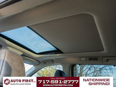 Used 2024 Nissan Pathfinder SL w/ SL Premium Package image 17