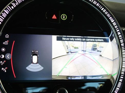 Used 2023 MINI Cooper 2-Door Hardtop w/ Signature Upholstery Package image 35