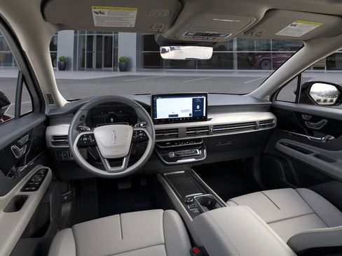 New 2026 Lincoln Corsair Premiere image 9