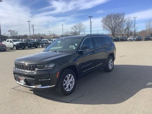 Used 2022 Jeep Grand Cherokee L Limited image 3