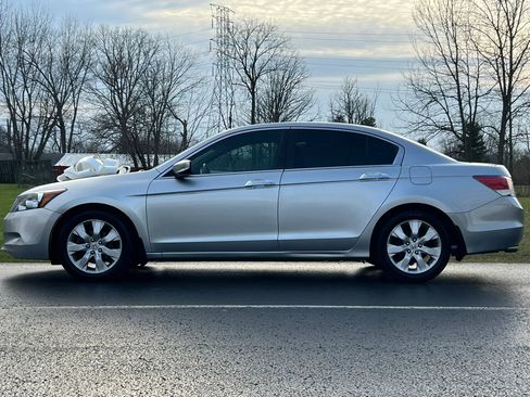 Used 2010 Honda Accord EX-L image 8