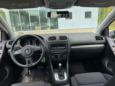 Used 2013 Volkswagen Golf 4-Door FWD image 14