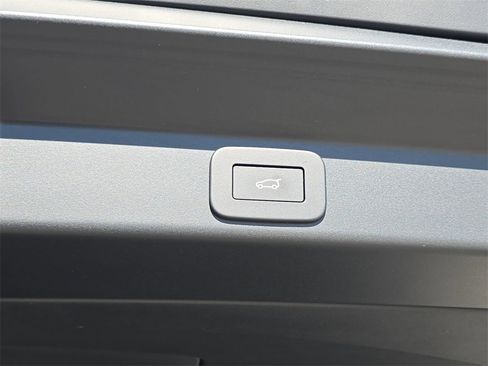 Certified 2025 Land Rover Range Rover Sport Dynamic SE image 13