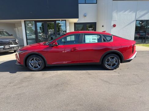 New 2026 Kia K4 FWD image 2