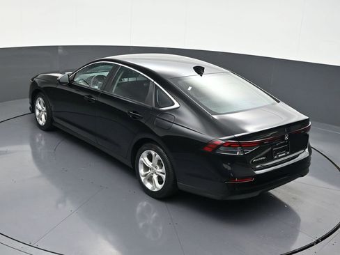 Used 2023 Honda Accord LX image 18