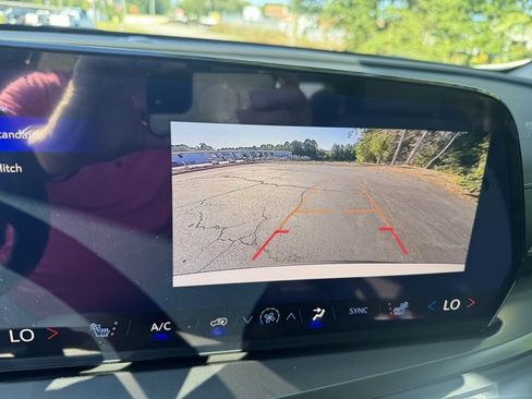 New 2026 Chevrolet Traverse LT image 28