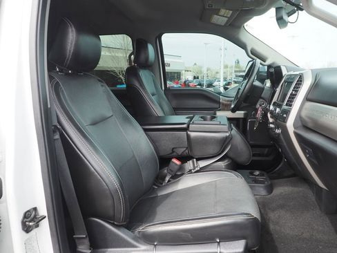 Used 2017 Ford F350 Lariat w/ Chrome Package image 20