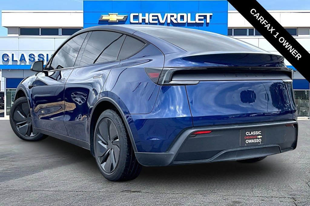Used 2026 Tesla Model Y 2WD image 3
