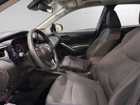Used 2025 Toyota Corolla Cross LE AWD/4WD image 19