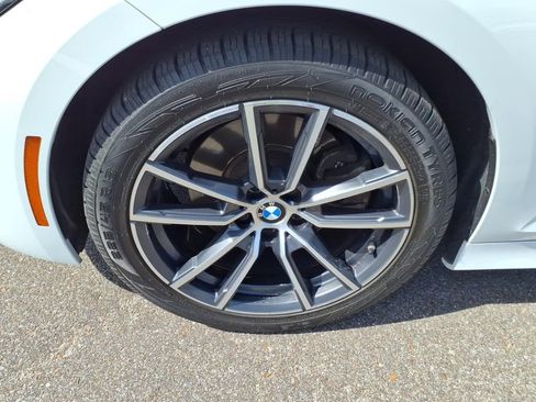 Used 2021 BMW 330i Sedan w/ Convenience Package RWD image 9