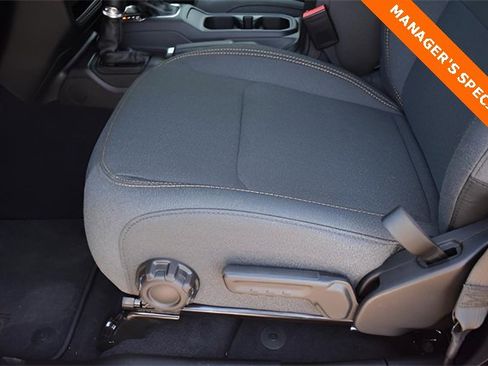 New 2025 Jeep Gladiator Sport image 9