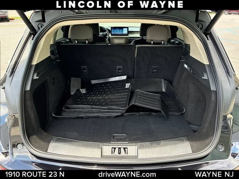 Certified 2025 Lincoln Corsair AWD w/ Equipment Group 101A image 7