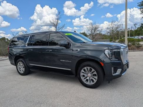 Used 2021 GMC Yukon XL Denali AWD/4WD image 2