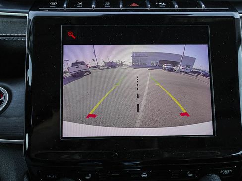 Used 2022 Jeep Grand Cherokee L Limited image 24