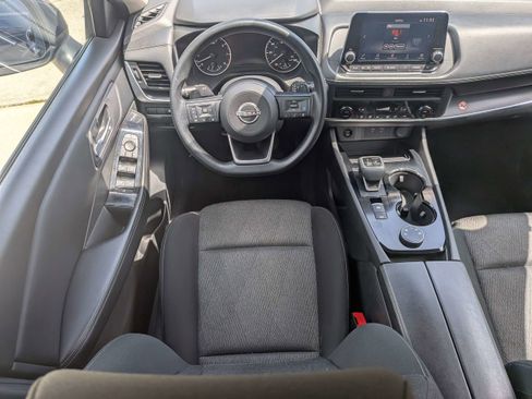 Used 2024 Nissan Rogue SV AWD/4WD image 18