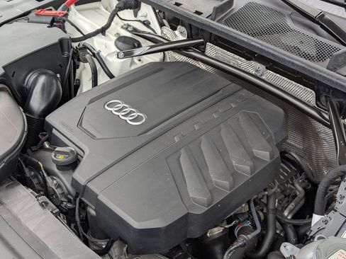 Used 2023 Audi Q5 2.0T Premium w/ Convenience Package AWD/4WD image 40