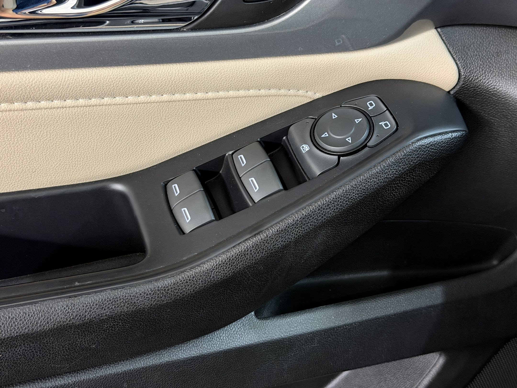 Used 2022 Chevrolet Traverse LS w/ LPO, Cargo Package FWD image 15