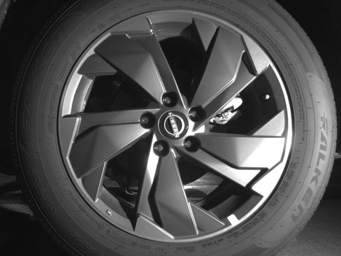 Used 2025 Nissan Rogue SV image 14