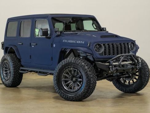 Used 2025 Jeep Wrangler Unlimited Rubicon w/ Technology Group image 8