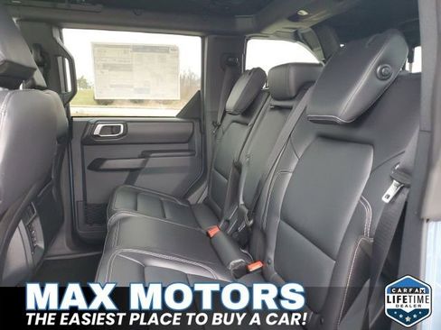 New 2025 Ford Bronco Outer Banks w/ Sasquatch Package AWD/4WD image 18