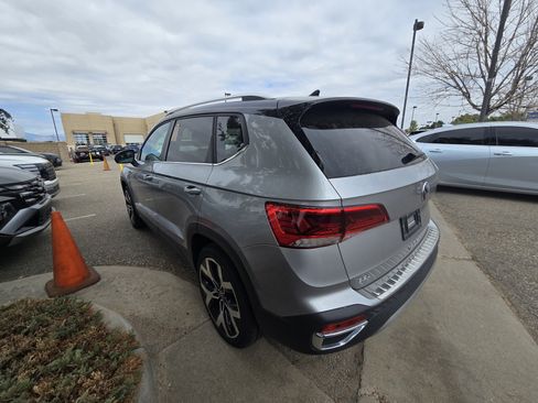 Used 2023 Volkswagen Taos SEL AWD/4WD image 15