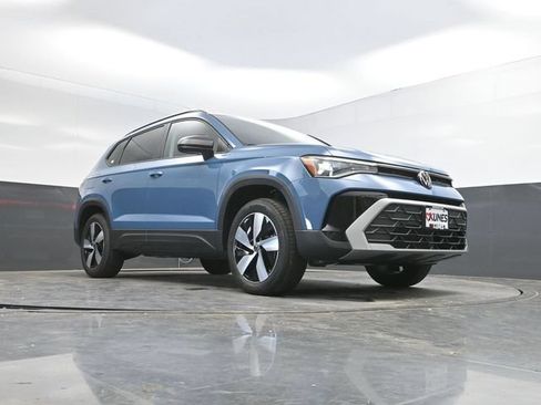 Used 2025 Volkswagen Taos S AWD/4WD image 46