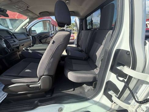 Used 2022 Nissan Titan 2WD King Cab image 18