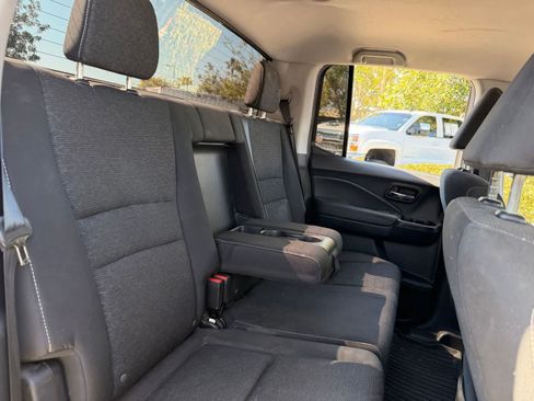 Used 2023 Honda Ridgeline Sport image 11