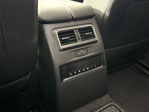 Used 2025 MAZDA CX-90 3.3 Turbo w/ Preferred Package image 34