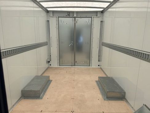 Used 2024 GMC Savana 3500 w/ Power Convenience Package image 14