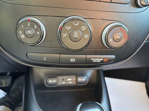 Used 2016 Kia Soul image 15