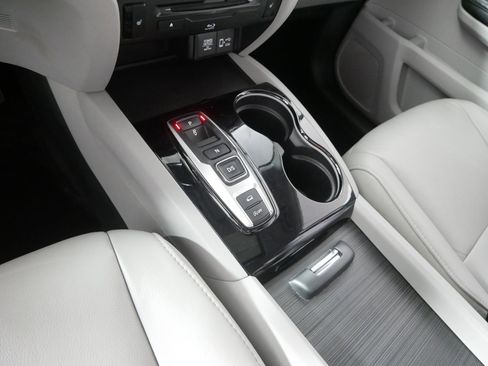 Used 2020 Honda Pilot Touring image 24