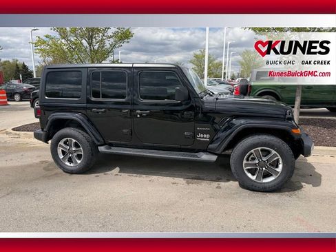 Used 2021 Jeep Wrangler Unlimited Sahara w/ Uconnect 4C Nav & Sound Group AWD/4WD image 5