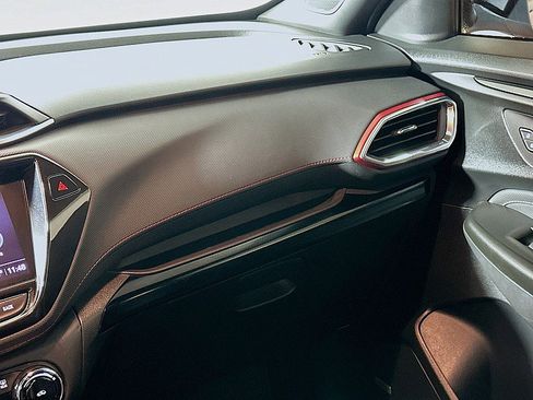 Used 2022 Chevrolet TrailBlazer RS w/ Technology Package image 23