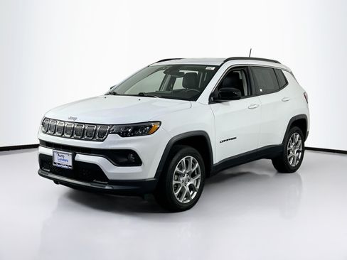 Used 2022 Jeep Compass Latitude AWD/4WD image 1