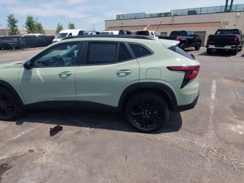 Used 2025 Chevrolet Trax ACTIV w/ Driver Confidence Package FWD image 6