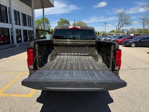 Used 2023 Chevrolet Colorado W/T RWD image 13